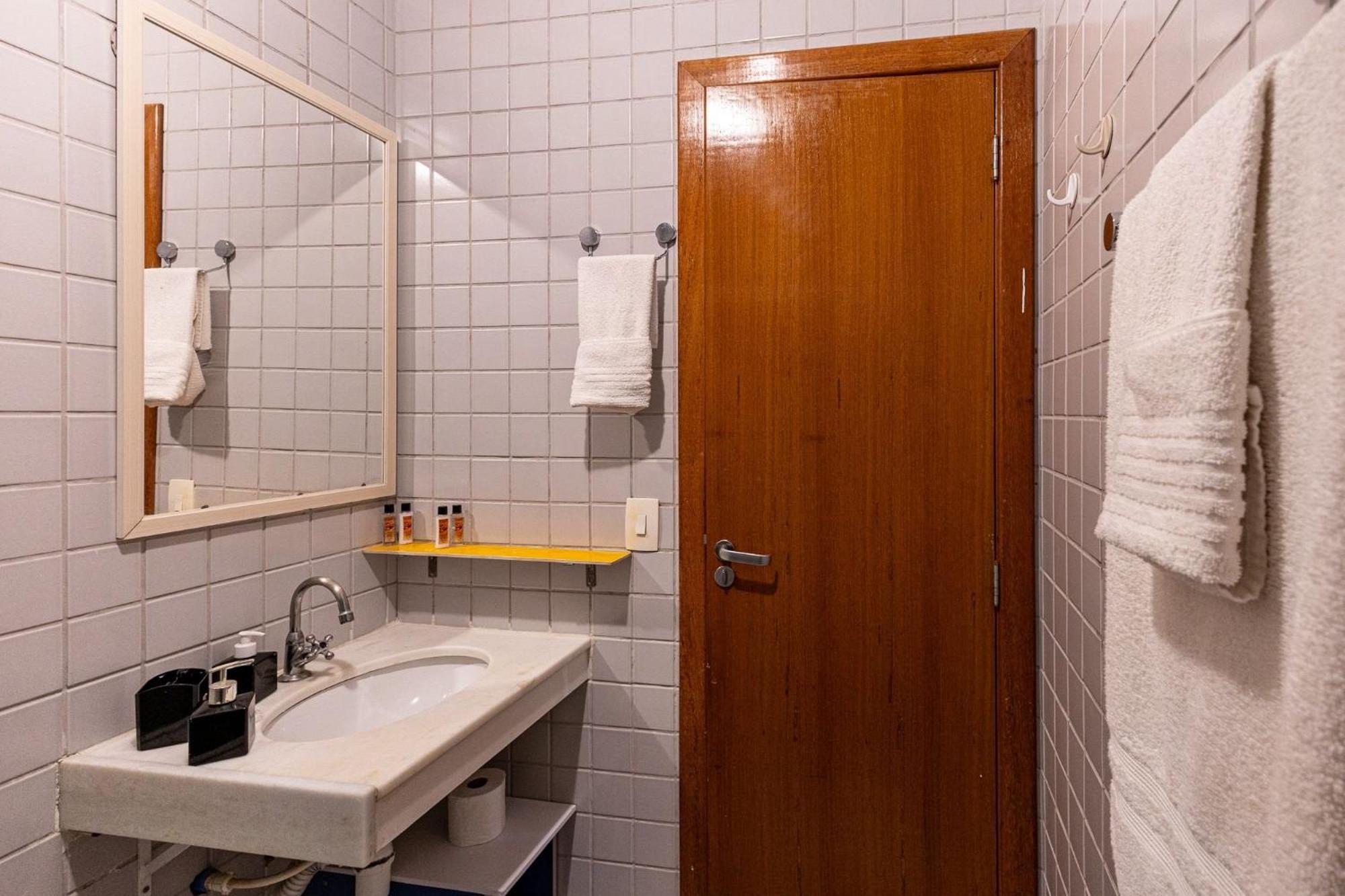Apartamento Copacabana 200M Da Praia - Wifi Gratis - Cp5 Ріо-де-Жанейро Екстер'єр фото