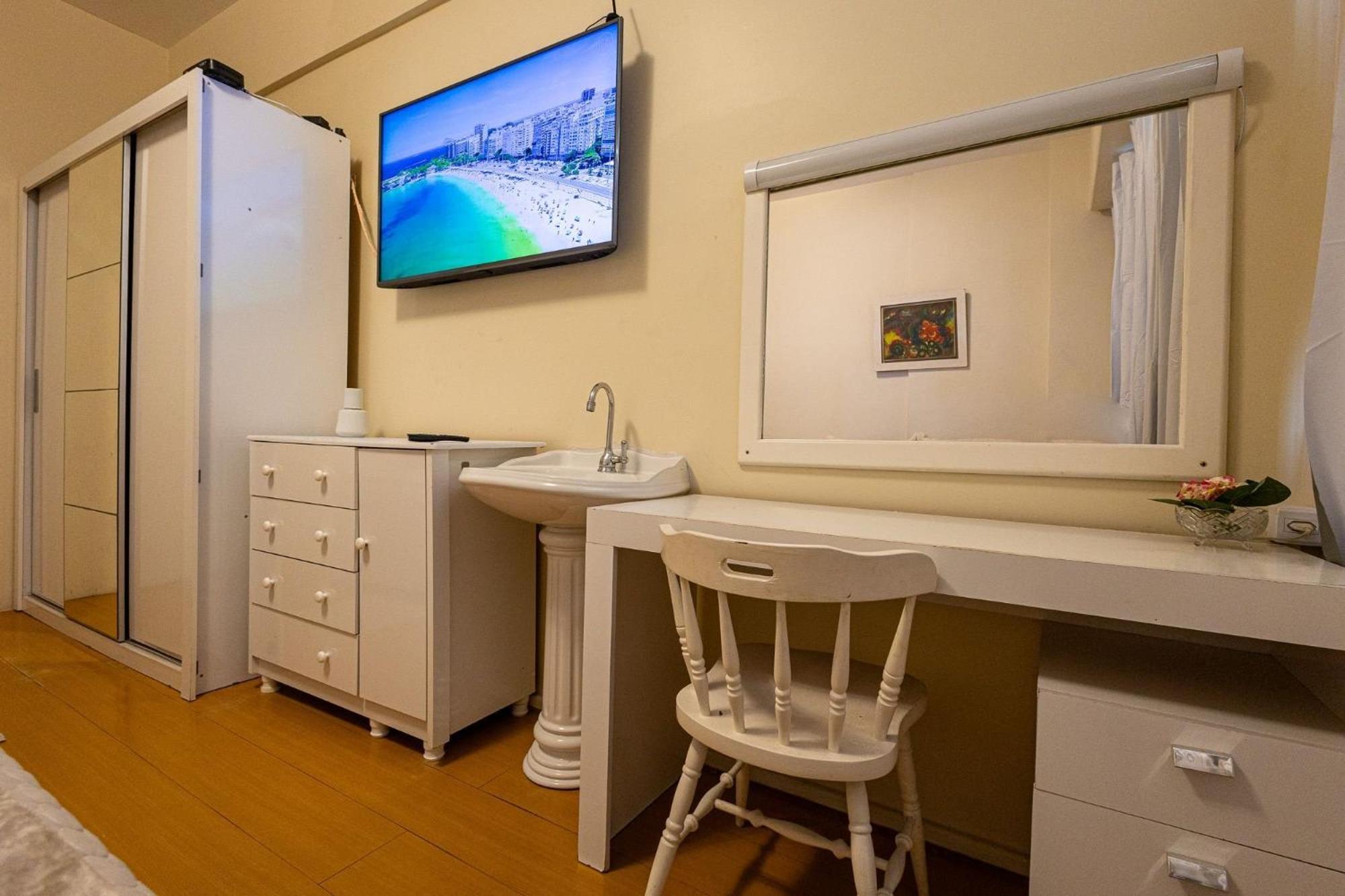 Apartamento Copacabana 200M Da Praia - Wifi Gratis - Cp5 Ріо-де-Жанейро Екстер'єр фото